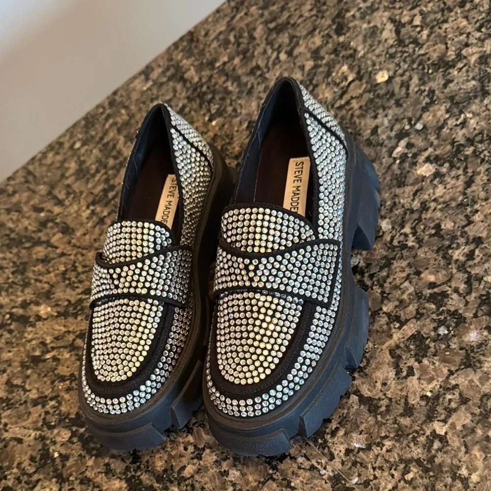 Steve Madden trifecta Black Rhinestone embellished platform Loafers NWOT